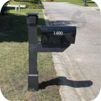 Legend Oaks: Mailbox and Post (Dark Green)