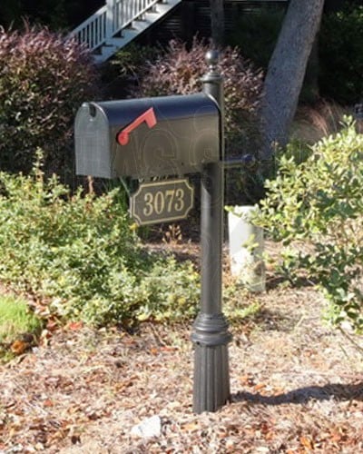 Hamlin Park: Mailbox and Post