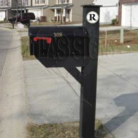 Oak Forest: Mailbox and Post