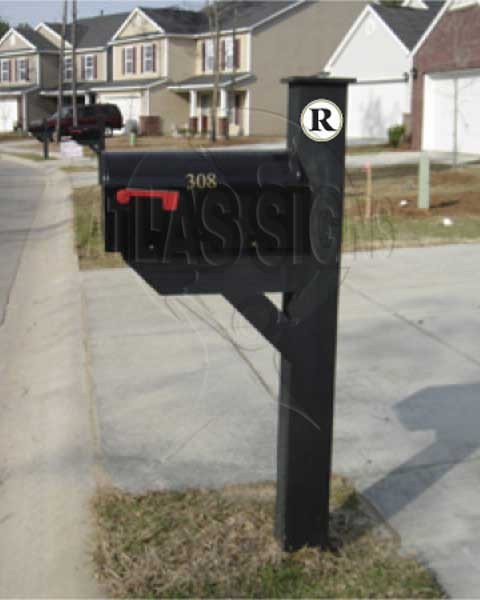 Oak Forest: Mailbox and Post