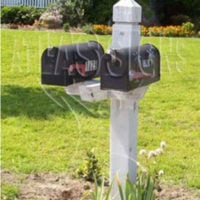 Planters Pointe: Mailbox and Post (Double - White)