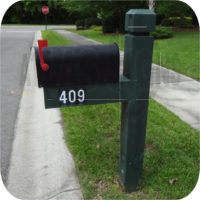 Middleborough Estates: Mailbox and Post