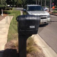 Ocean Neighbors: Mailbox and Post (Black)