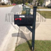 Charleston Oaks: Mailbox and Post